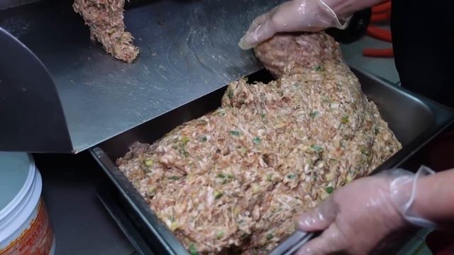 Chinese Steamed Pork Bun & Cabbage Bun Mass Production / 三星蔥肉包, 高麗菜包 - Taiwan Street Food