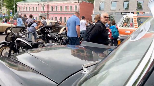 Московская выставка ретро автомобилей #москва #выставка #ретро #автомобили #moscow #retro #auto