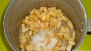 Лаваш с яблоками на сковороде