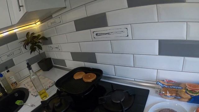Лучший рецепт Чизбургера!!!Кухня или Готовим вместе) новый проект) #кухня #готовимвместе #чизбургер