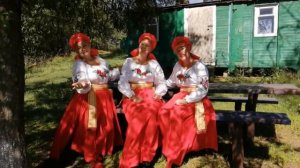Народный самодеятельный коллектив "Отрада" с песней "Дай бог вам счастья земляки"