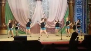 Мы танцуем танец  по барабану