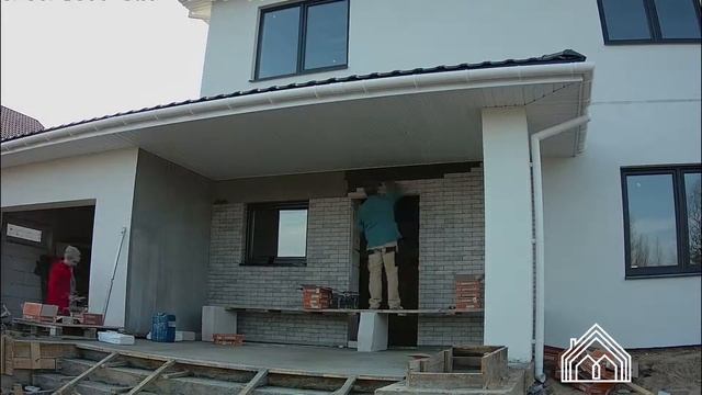 Отделка фасада клинкерной плиткой. TimeLapse. смотреть онлайн