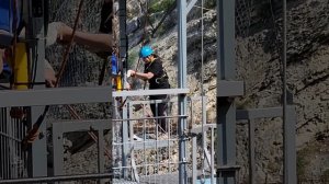 Прыжок в бездну на сулакском каньоне ???