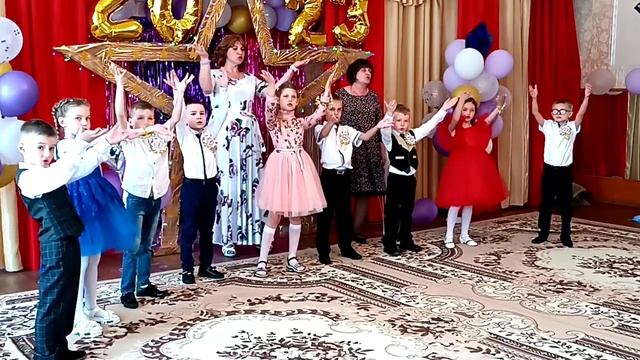"За летом зима" песня про выпускной прощальная