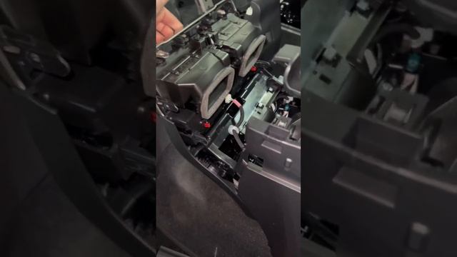 Как разобрать салон Lexus LX 600 2023 года смотреть онлайн