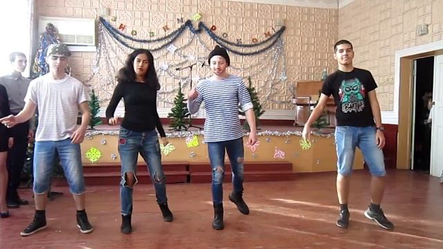 Новогодняя сказка в школе 28 12 2018 054 смотреть онлайн