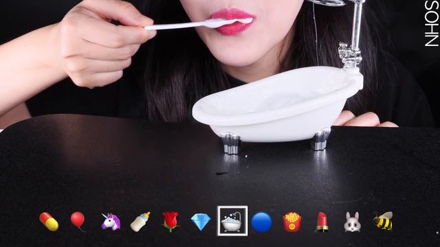 ASMR 💎TIKTOK EMOJIFOOD CHALLENGE 틱톡에서 유행하는 이모티콘먹방1 EMOTICON MUKBANG 꿀젤리, 먹는샤워기, 젤라틴풍선 먹방 смотреть онлайн