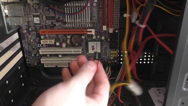 Как убрать материнскую плату с компьютера.Как снять материнскую плату смотреть онлайн