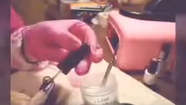 Чиним сломанный ноготок гель-лаком смотреть онлайн