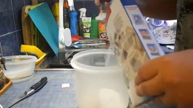 Мы с доченькой. Варю мыло для мытья посуды. смотреть онлайн