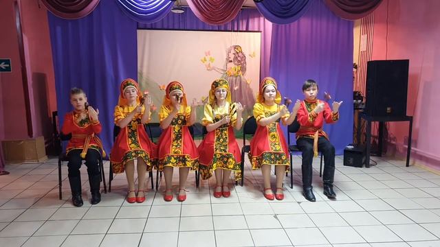 Ансамбль ложкарей "Потешки". Русская народная "Варенька" смотреть онлайн