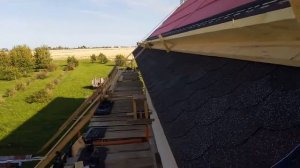 Специальные леса для монтажа мягкой черепицы.