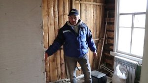 Ремонт, замена фундамента под срубом с заменой нижних венцов.  Перестановка дома на сваи.