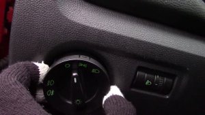 Секрет снятия включателя фар skoda fabia