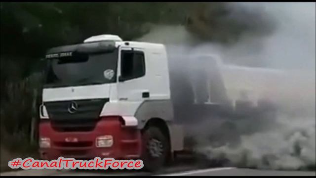 Axor com motor disparado! смотреть онлайн