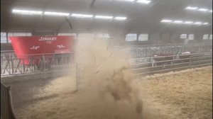 Кормосмеситель для фермы КРС с 2 шнеками Колнаг