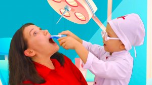 Обучающее видео для детей Чистим зубки Брозаврики играют и показывают как важно ходить к стоматологу