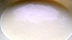 Блины кружевные с клубникой