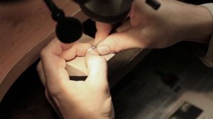 Подвеска яйцо. Горячая эмаль по гильошированному фону из серебра