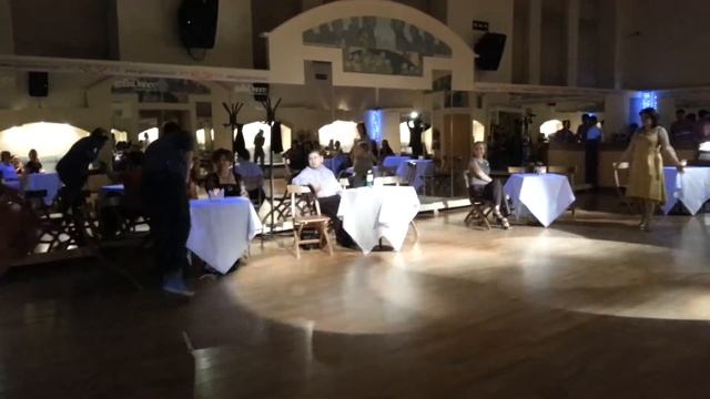 Танец-сюрприз смотреть онлайн