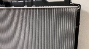 Радиатор охлаждения Митсубиси Делика L300 89-99 SAT MC0005L300D3R