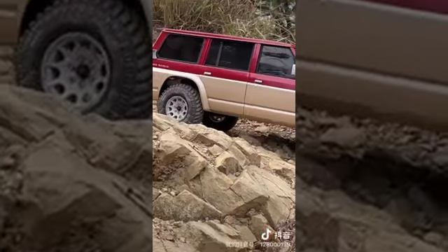 RC Nissan Y60 смотреть онлайн