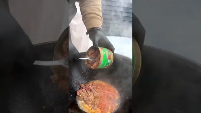 🤤  Макароны с тушенкой / макароны по флотски в казане на костре🔥