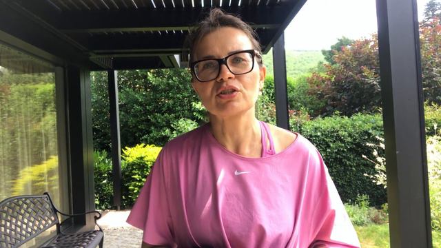 ЗАРИСОВСКИ ЛЕТНЕГО ДНЯ: РОЗЫ, БЕГ, АРОМАТ ДНЯ