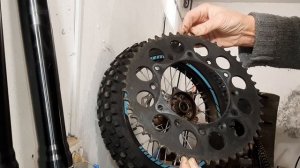 Regulmoto zr250. Замена ведомой звезды с 50ти , на 39 зубьев.