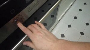 Осталась замороженная клубника, сделаем шарлотку с ней