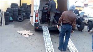 Купил квадрацикл Linhai Yamaha D300 4х4 и мастера(отличные ребята) собирают его.