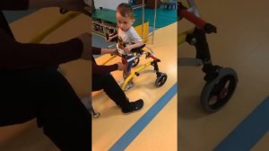 Хождение на ходунках крокодил. Olinek реабилитация дцп