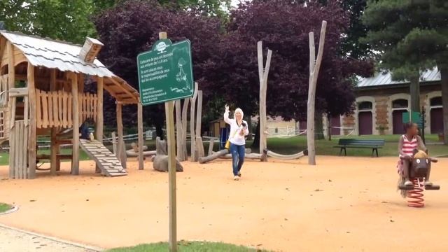 Супер детство во Франции) смотреть онлайн