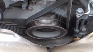 Люфт шкива коленвала Subaru Forester SF5