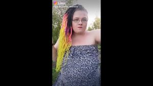 ВЗРОСЛЫЕ ДЯДЬКИ И ТËТЬКИ ДРЫГАЮТСЯ ПОД ПАЦАНСКИЙ РЭП НА ПРОТЯЖЕНИИ 3-ËХ МИНУТ 13 СЕКУНД