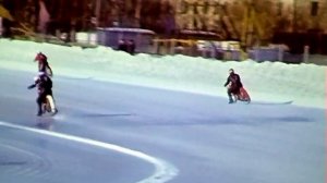 1988 год. Тюмень. Центральный стадион. Мотогонки на льду.