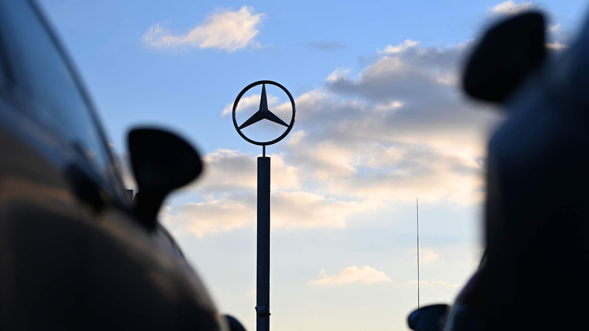 В России возобновят отгрузку запчастей для автомобилей Mercedes-Benz