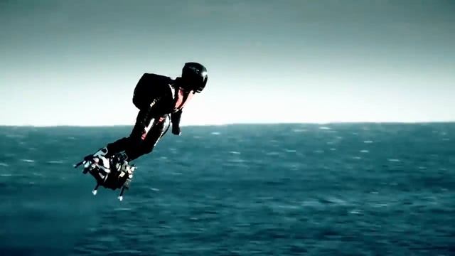 Новая версия Флайборд Аир и Френк Запата Franky Zapata on Flyboard® Air