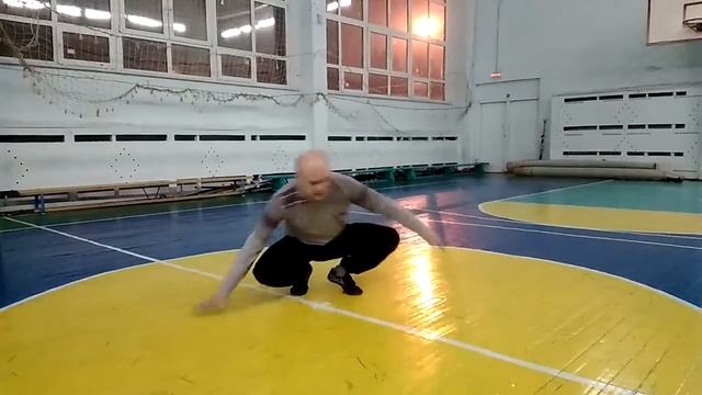 Великолепное казачье упражнение "Ползунец" в двух вариантах.