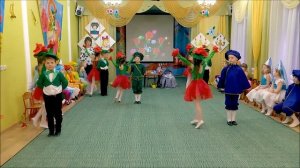 танец «Пять февральских роз» Музыкальный руководитель – хореограф Лукашенко О. А.