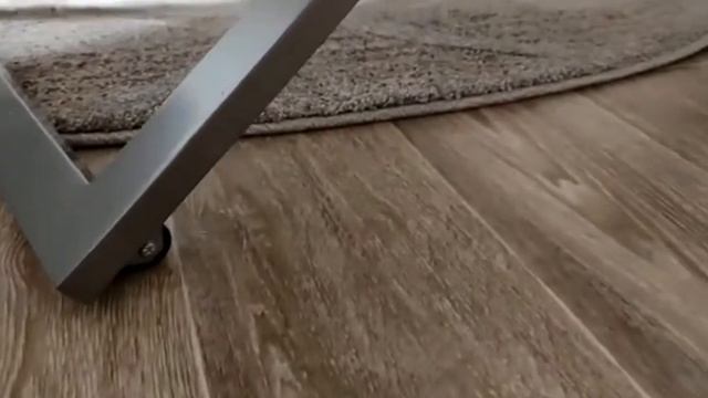 Видеоотзыв о столе-трансформер Левмар Compact смотреть онлайн