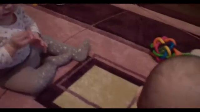 Тася и Кира. Чья соска?wmv смотреть онлайн