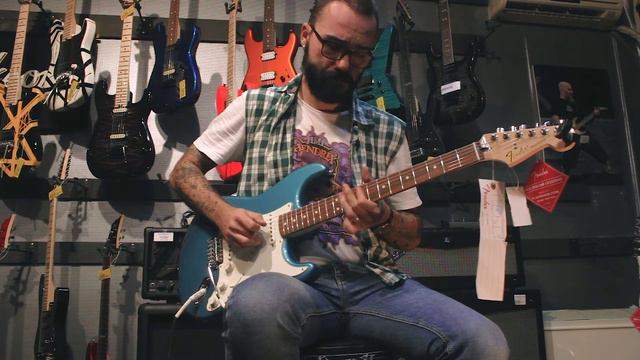 RoadGearSoda Sezonul 2 Episod 1 Fender Standard Stratocaster Mexico смотреть онлайн