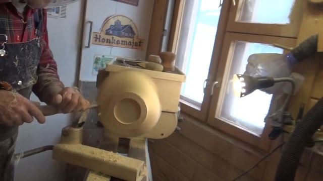 Как сделать из одного палена ивы 3 вазы  с корой . How to make 3 vases from one willow pallet. смотреть онлайн