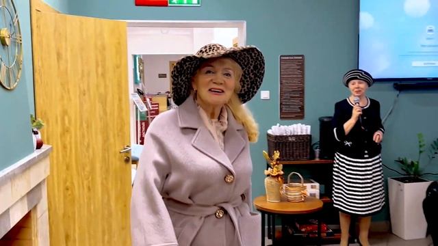 Дефиле Дело в шляпе смотреть онлайн