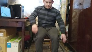 КАК НАКАЧАТЬ КАМБАЛОВИДНЫЕ МЫШЦЫ?Подъем на носки сидя.