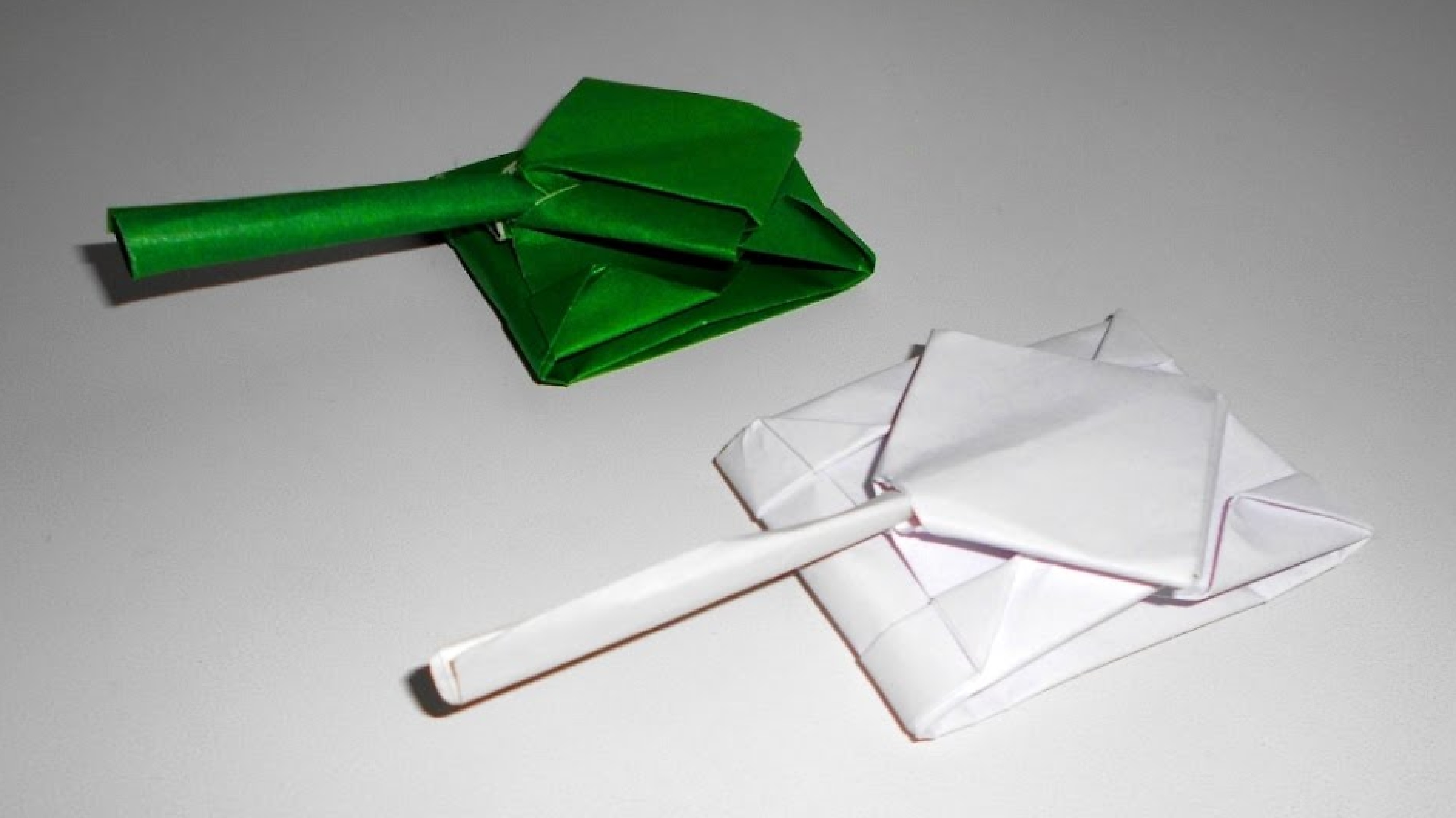 Бумажный танк оригами. Танки из бумаги а4. Танки из бумаги а4. Оригами танк. Оригами из бумаги а4 танк.