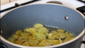 Готовим: десерт из ревеня со взбитыми сливками!