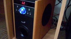 GENIUS SW-HF 5.1 4000 test (Hardstyle music)